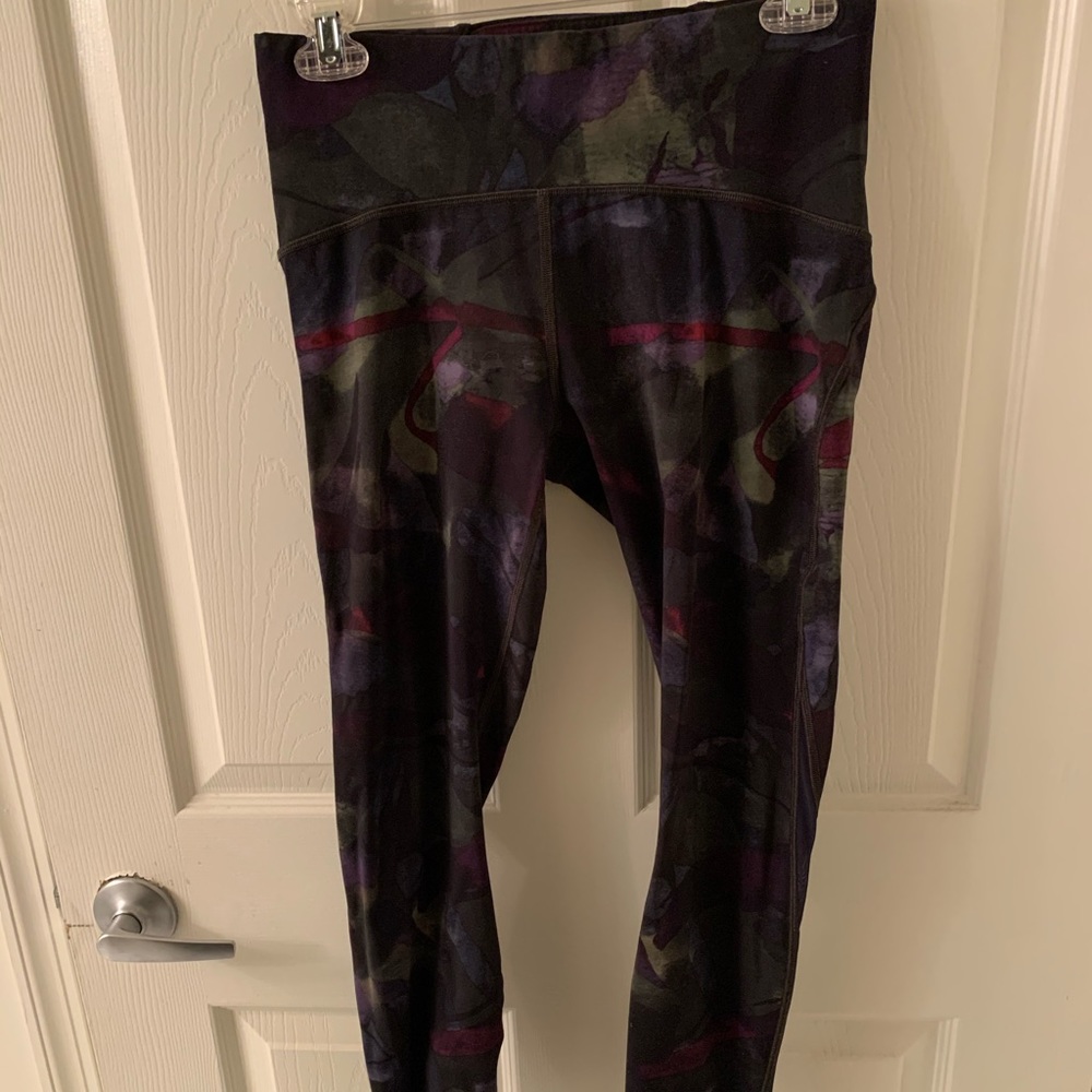 Ankle length Lululemon workout leggings